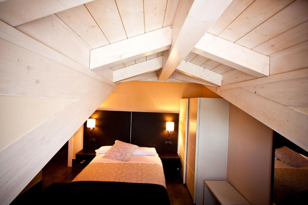 Hotel Restaurante Puente Romano Quincoces de Yuso Room photo